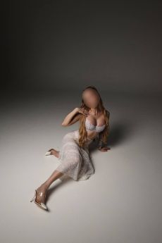 Повія Дніпра : Мія - фото 1